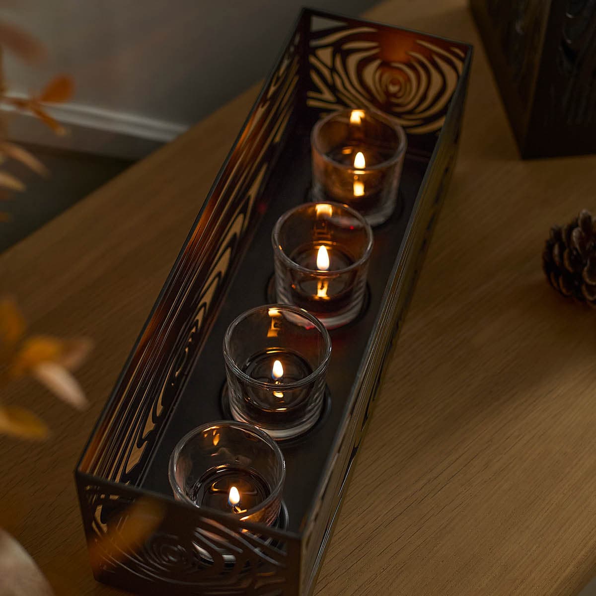 Wood Grain Centerpiece