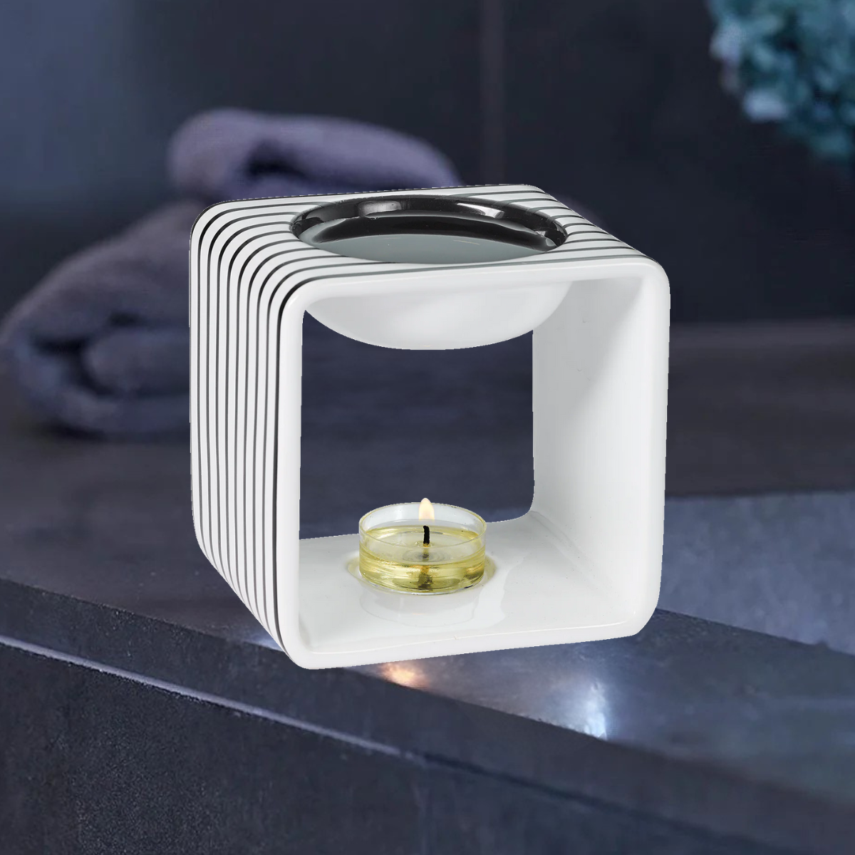 Monochrome Pinstripe Fragrance Warmer